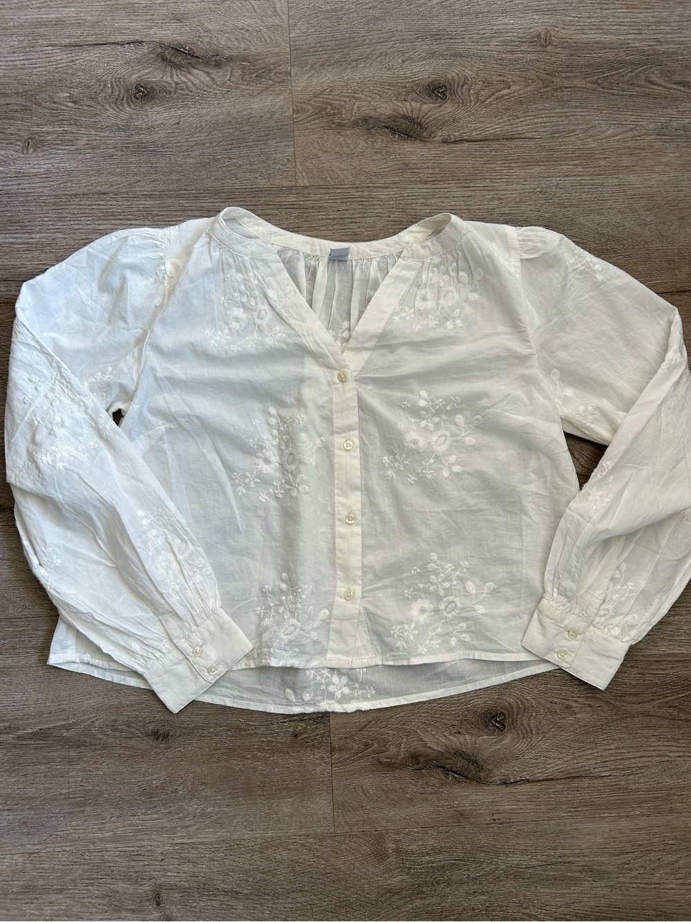 Women's White Embroidered %100 Cotton Button-Front Blouse